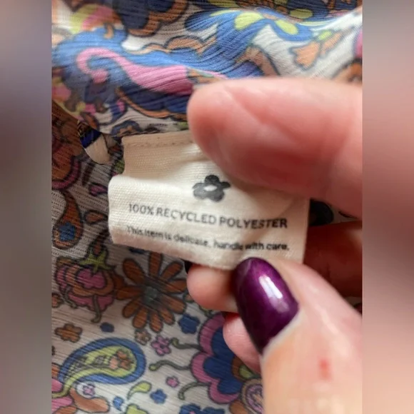 Floral Ruffle Blouse - Picture 9 of 9